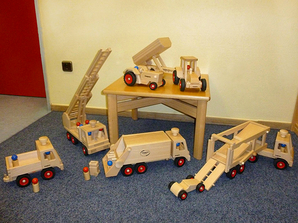 holzfahrzeuge